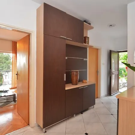 Tina Apartment Krk Town